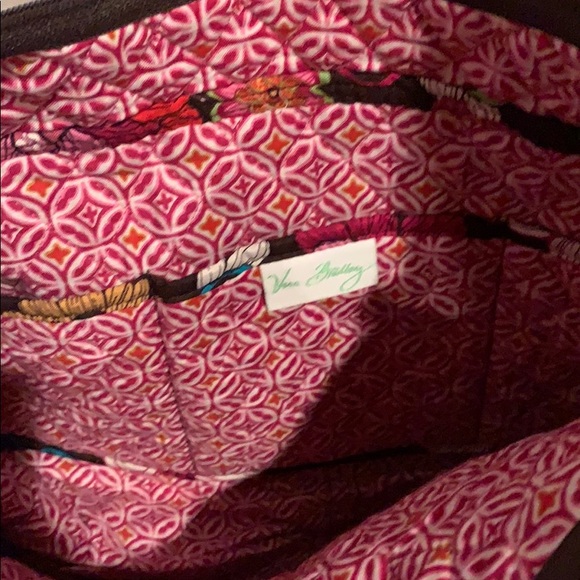 Vera Bradley cross body - Picture 4 of 6